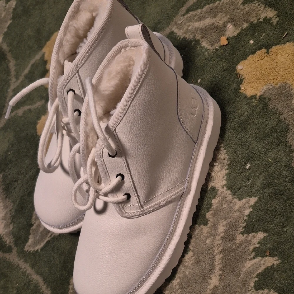UGG Kids White Cozy Boots - Picture 3 of 7